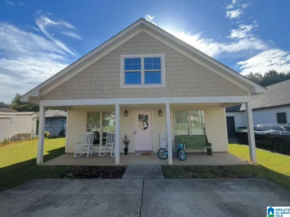 555 Briar Ridge Cir, Odenville, AL 35120