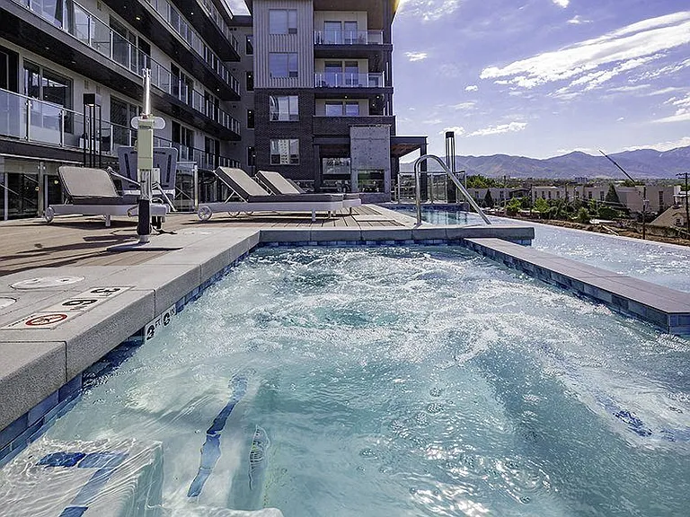 Lotus Republic Apartments — Photo 35