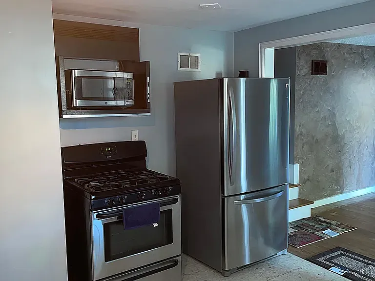 435 Lamarck Dr — Photo 5