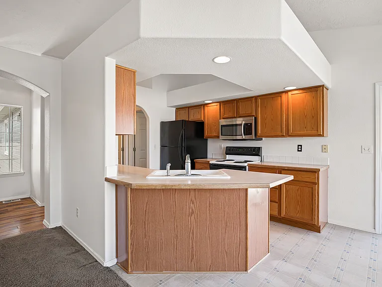 658 N Katie Way — Photo 11