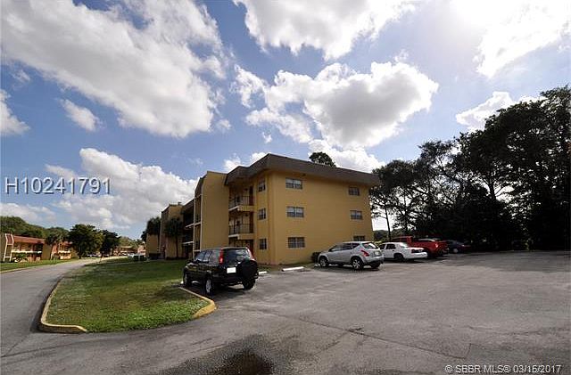 1st image of 8000 Fairview Dr APT 210
