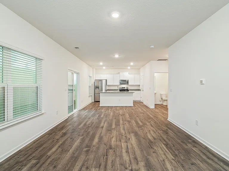 944 Utopia Ln — Photo 11