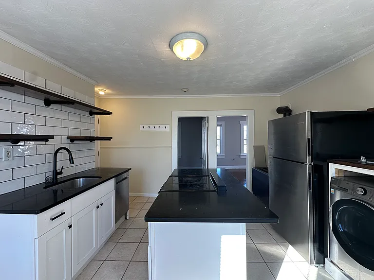 148 Bradford St #6 — Photo 3