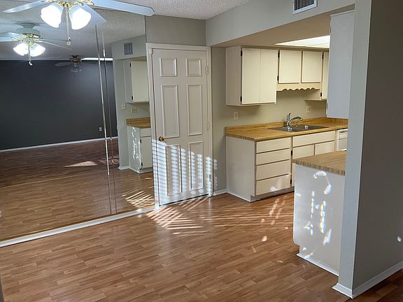 4th image of 9817 N 95th Dr APT B