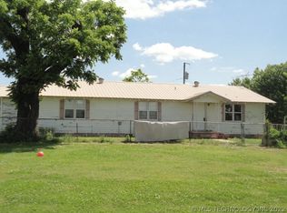 426502 Highway 266 St, Checotah, OK 74426