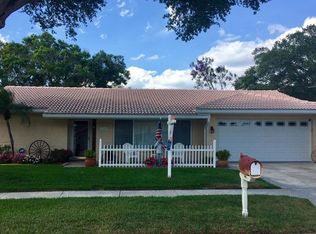 2069 Kingfisher Dr, Palm Harbor, FL 34683
