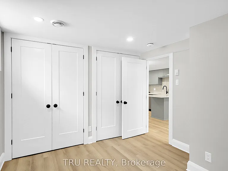 2643 Don St #B — Photo 12