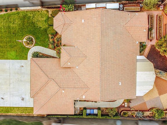 5th image of 3144 W Oakridge Ave