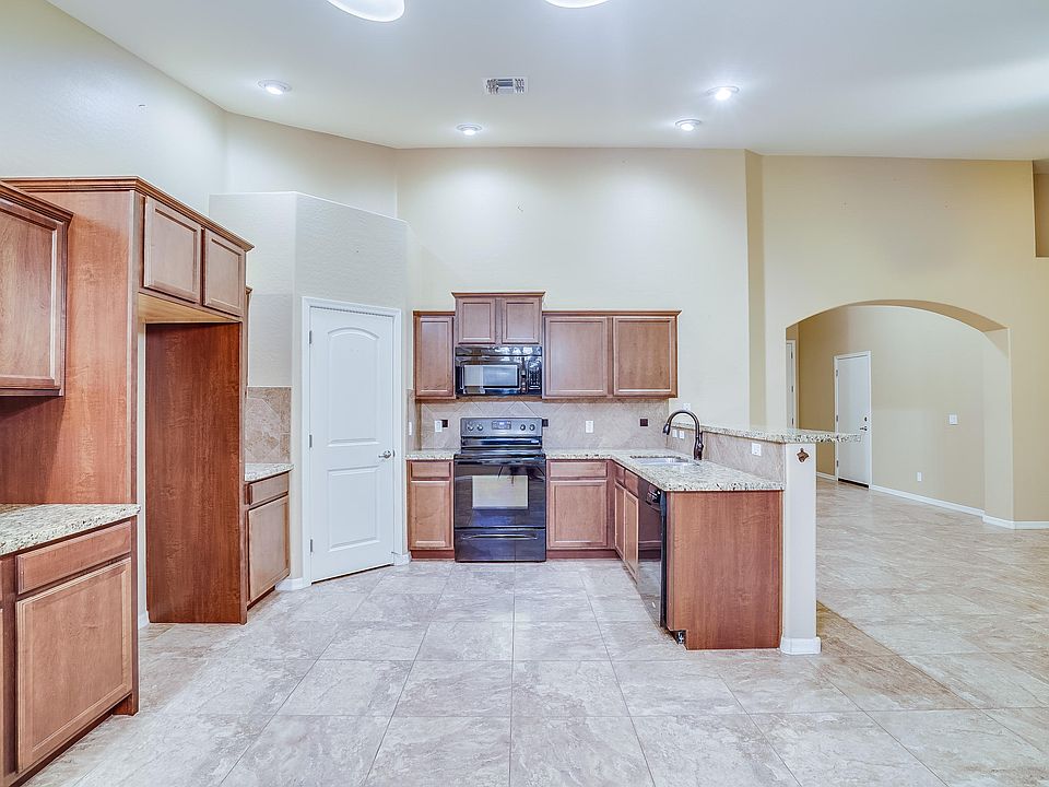 1st image of 40220 N Oxford Way