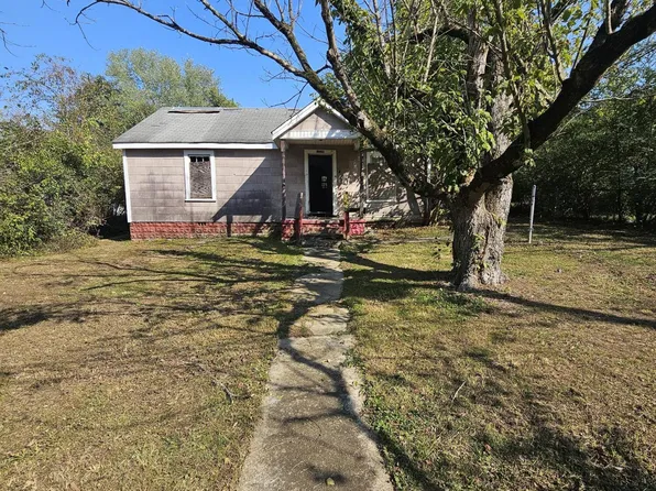 1538 Myrt St, Rossville, GA 30741