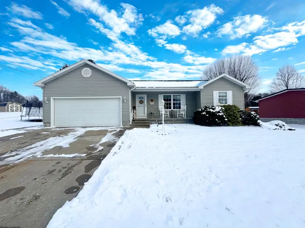 61 Hickory Dr, Fairmont, WV 26554