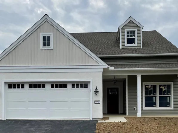 1226 Mosaic Dr #416, Lebanon, PA 17042