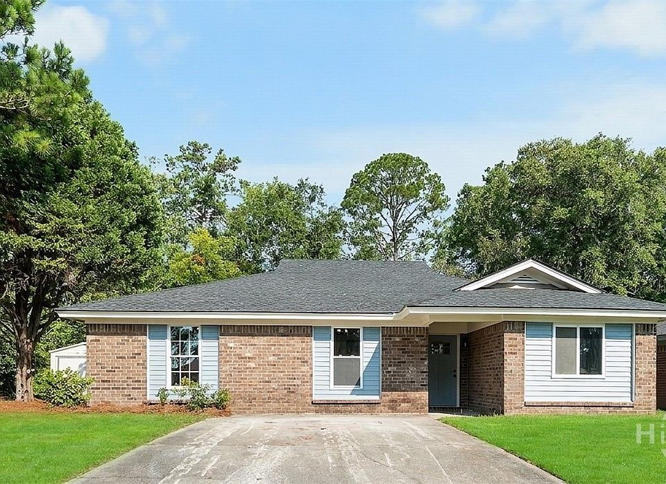 1st image of 111 Marsh Bluff Drive