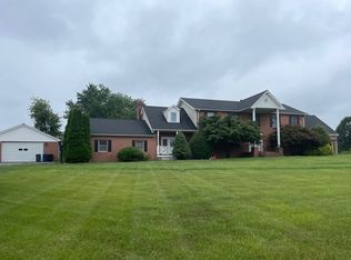 428 Grouse Knoll Ln, Summit Point, WV 25446