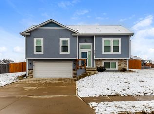 1104 SW 10th Ter, Oak Grove, MO 64075