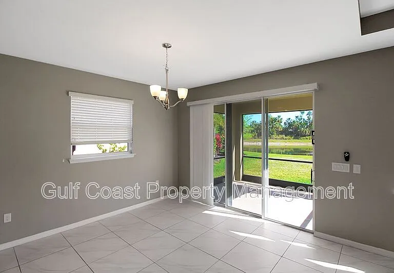 2914 Esmeralda Dr — Photo 11