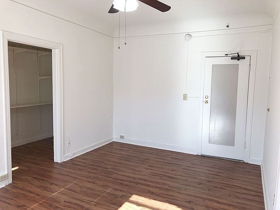 3rd image of 1716 N Edgemont St APT 37