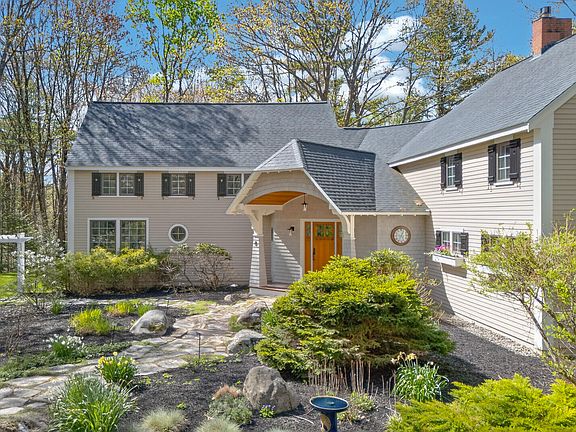 4th image of 8 Tyler Brook Road