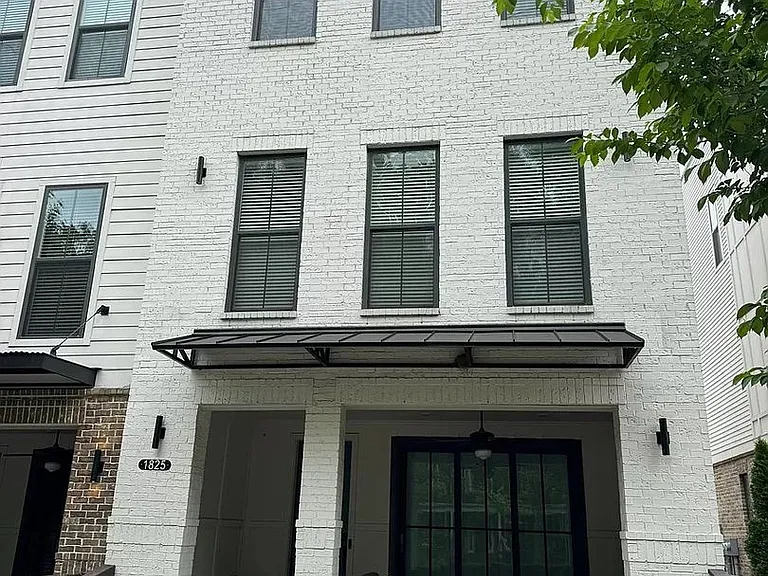 1825 La Dawn Ln NW — Photo 3