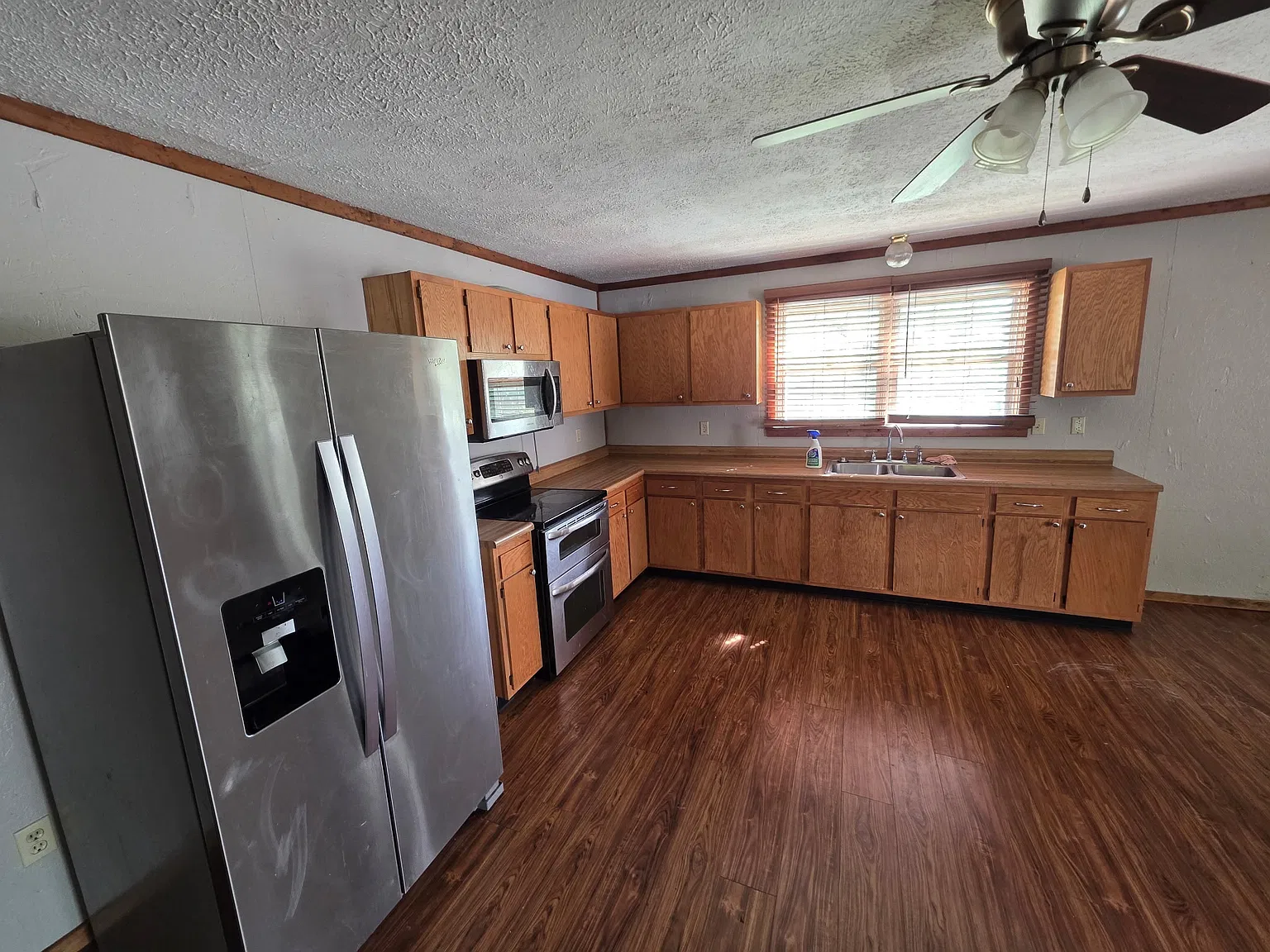 Rosewood Dr, Ashland — Photo 1
