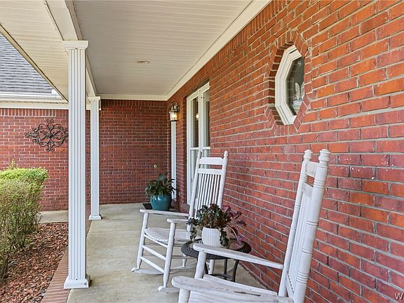 4th image of 2709 Englewood Dr