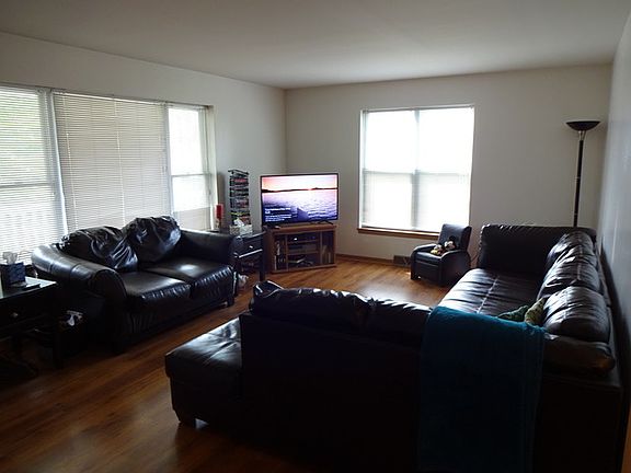 4th image of 739 Cambridge Ave