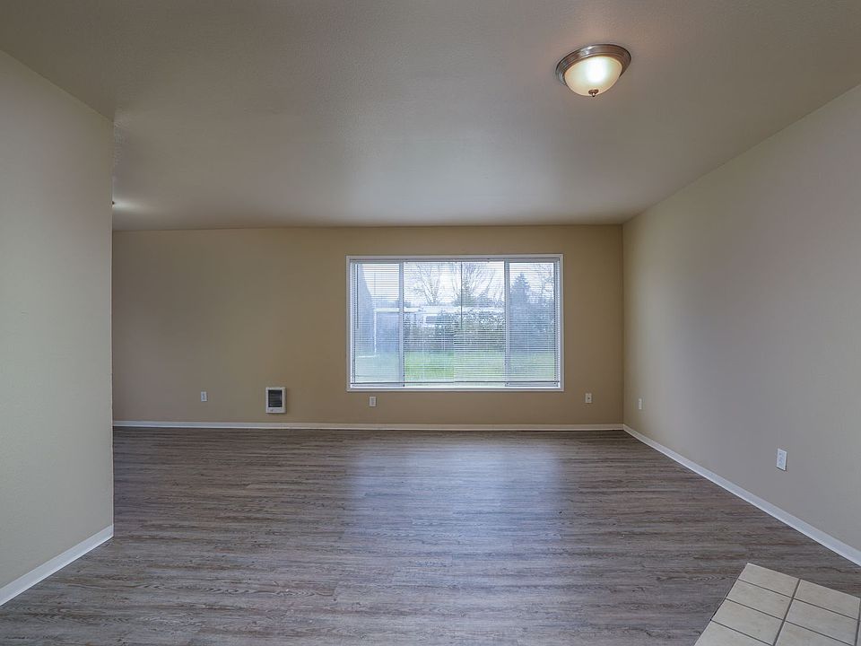 1st image of 504 4th Ave SE #A