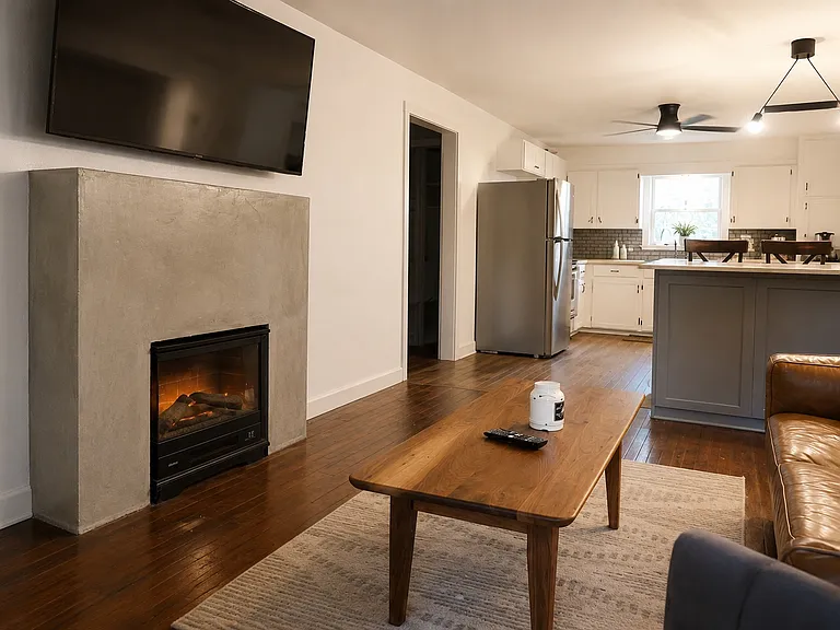 490 E Mather St — Photo 8