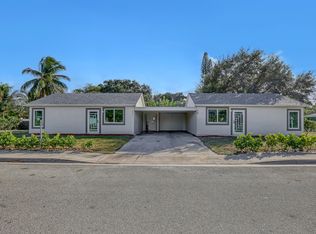 802 S M St, Lake Worth, FL 33460