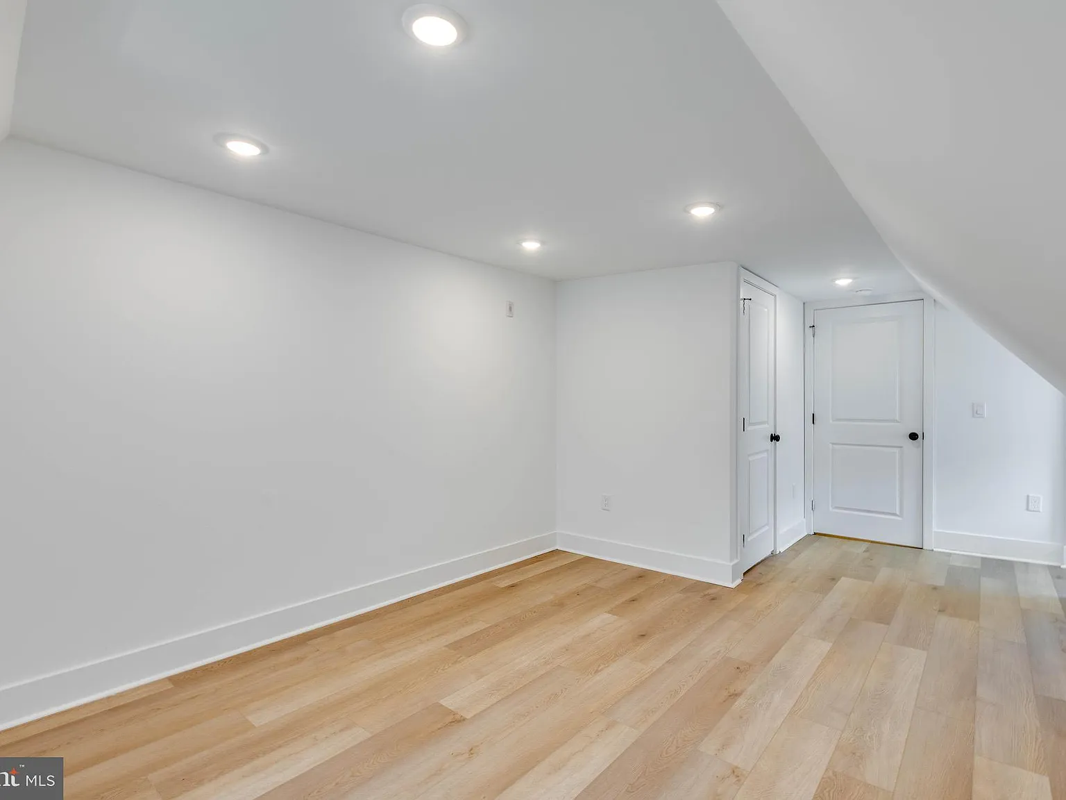 4 bed, 1648 sqft, $3,750 — Photo 3