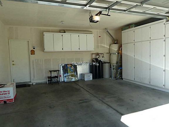 4th image of 10372 Noontide Ave