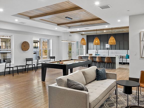 3rd image of 635 Main St #111