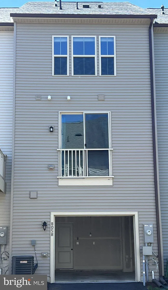 Building Photo - 8058 Big Roundtop Rd