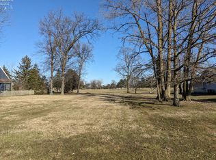 1277 S Golf Ln, Oak Harbor, OH 43449