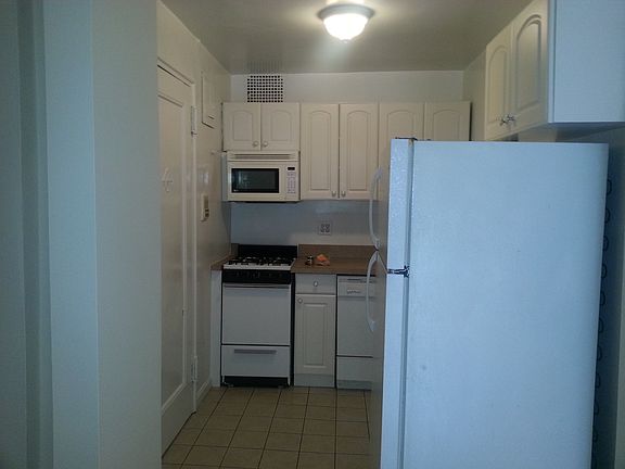 5th image of 292 Convent Ave APT 1