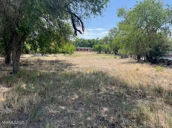 On S Maine St, Fallon, NV 89406