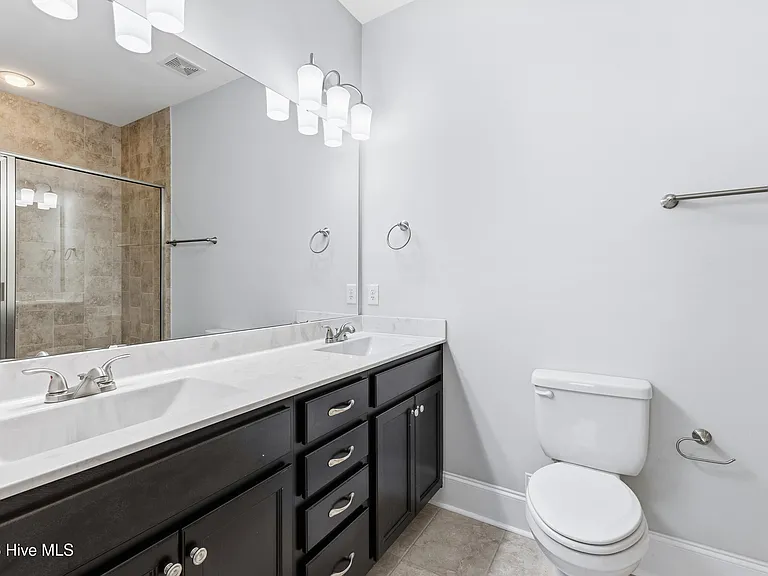359 Hanover Lakes Dr — Photo 15