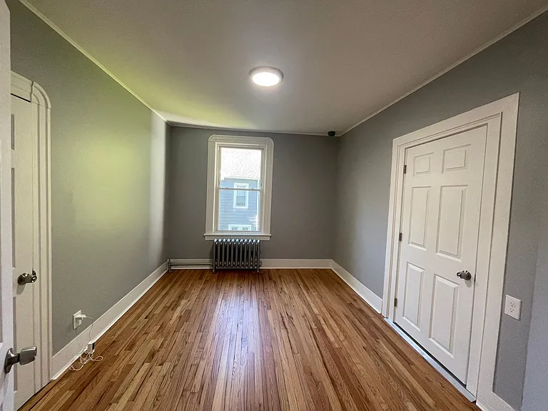124-126 Appleton Ave — Photo 5