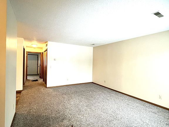 4th image of 1258 Spruce Ct APT B