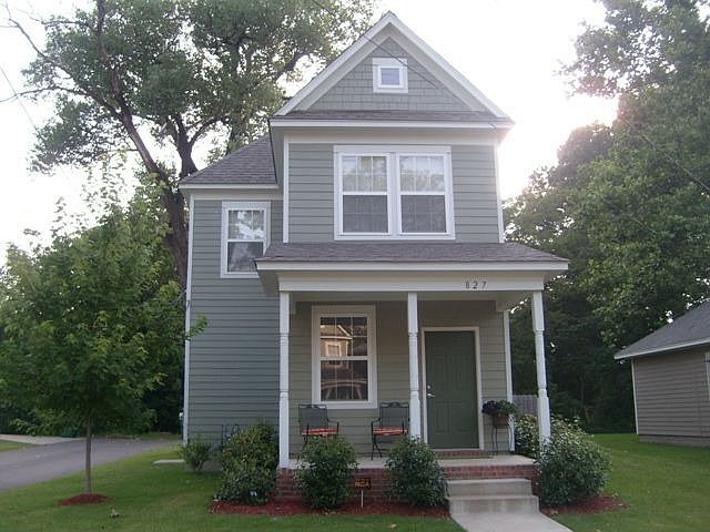 1st image of 827 Woodlawn St