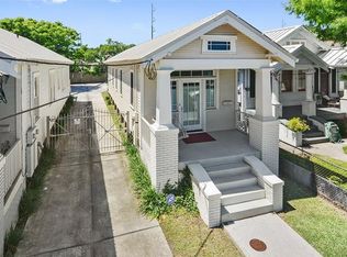 5370 Laurel St, New Orleans, LA 70115
