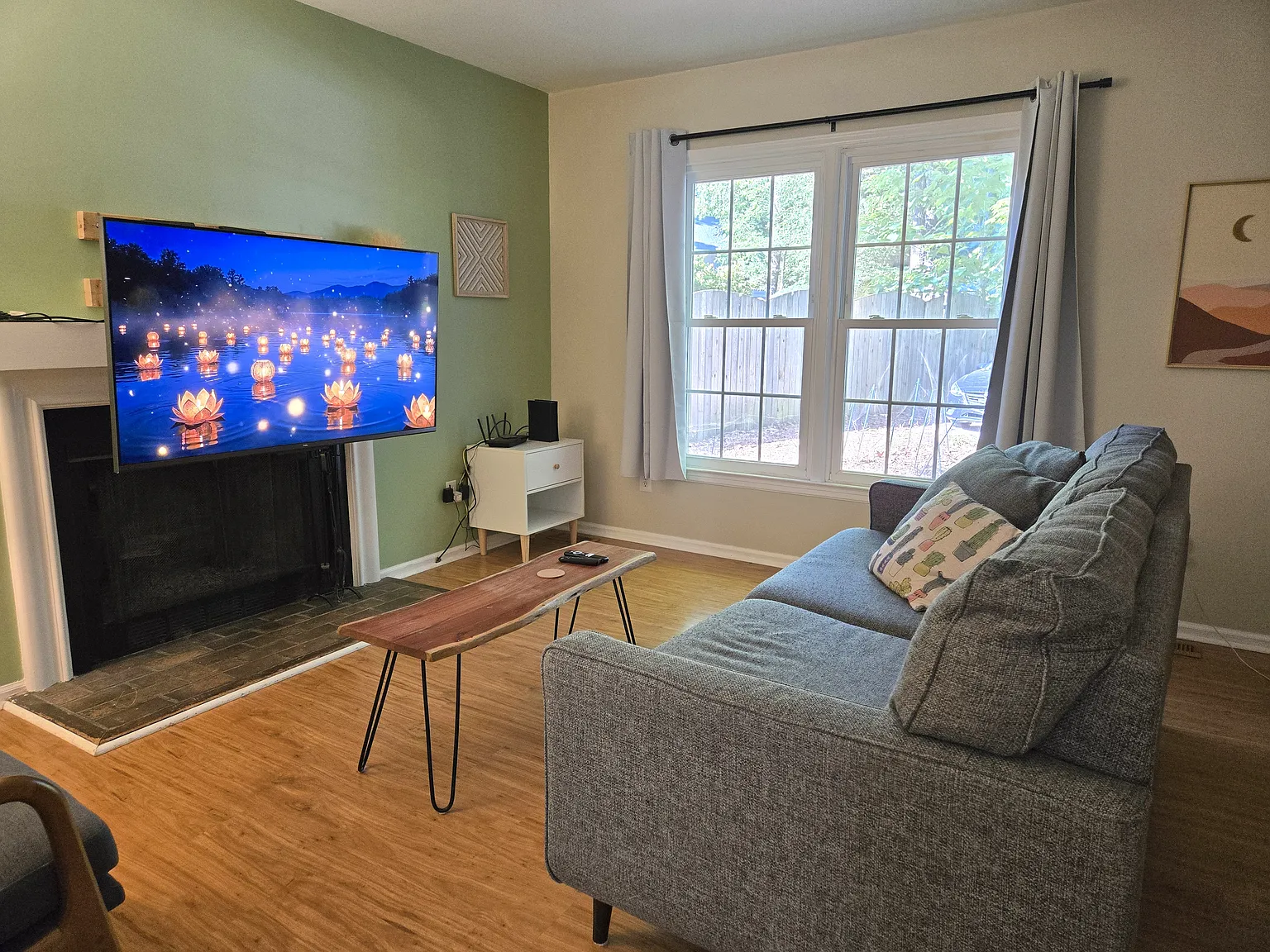 2 bed, 1.5 bath, 1044 sqft, $2,500 — Photo 3