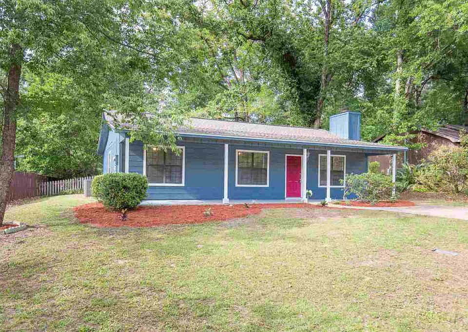 1st image of 2728 Leary Ln