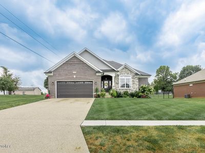 451 W Woodlake Cir, Mount Washington, KY, 40047
