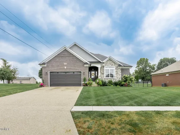 451 W Woodlake Cir, Mount Washington, KY 40047