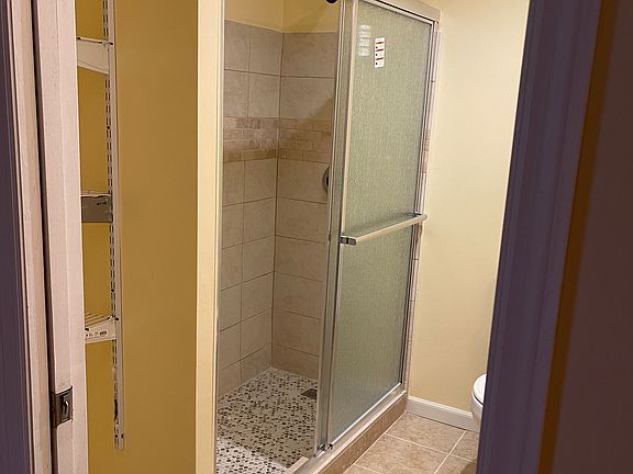 3rd image of 505 Bay Hollow Ct