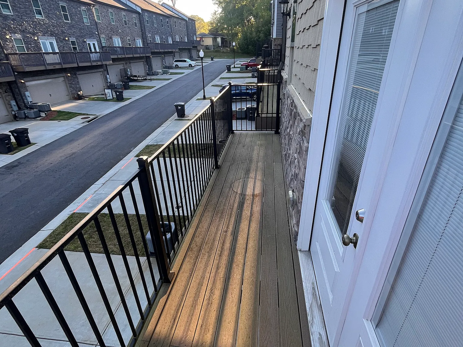 3 bed, 3.5 bath, 2000 sqft, $825 — Photo 3