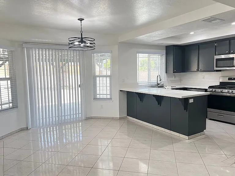 8335 Stonewood Ln — Photo 4