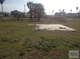 910 E Verdia Dr, Crystal Beach, TX 77650