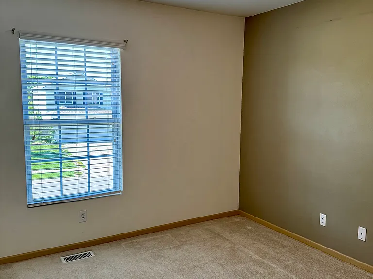10872 Potter St — Photo 8